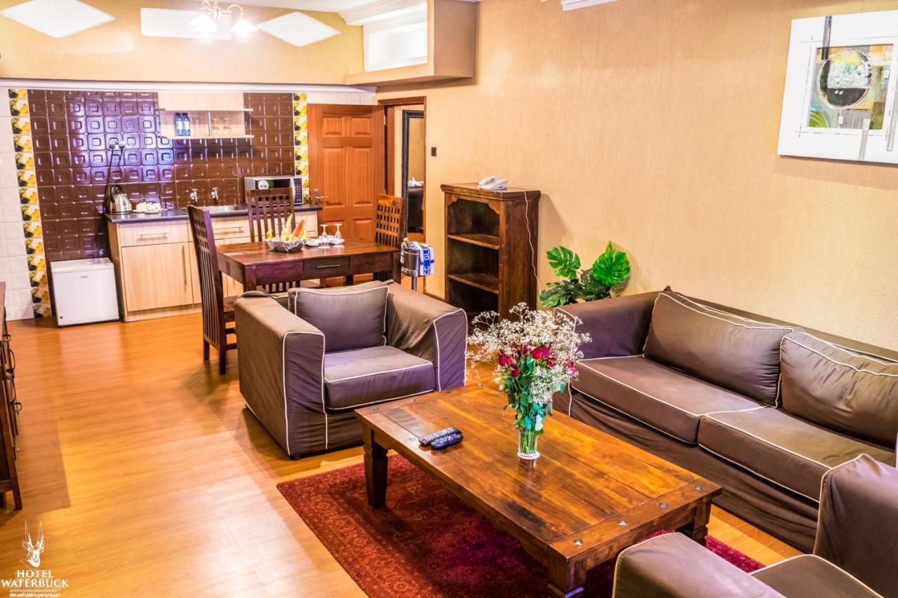 Hotel Waterbuck Накуру Екстериор снимка