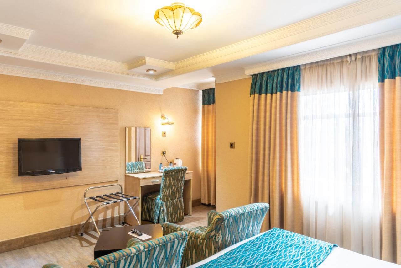 Hotel Waterbuck Накуру Екстериор снимка