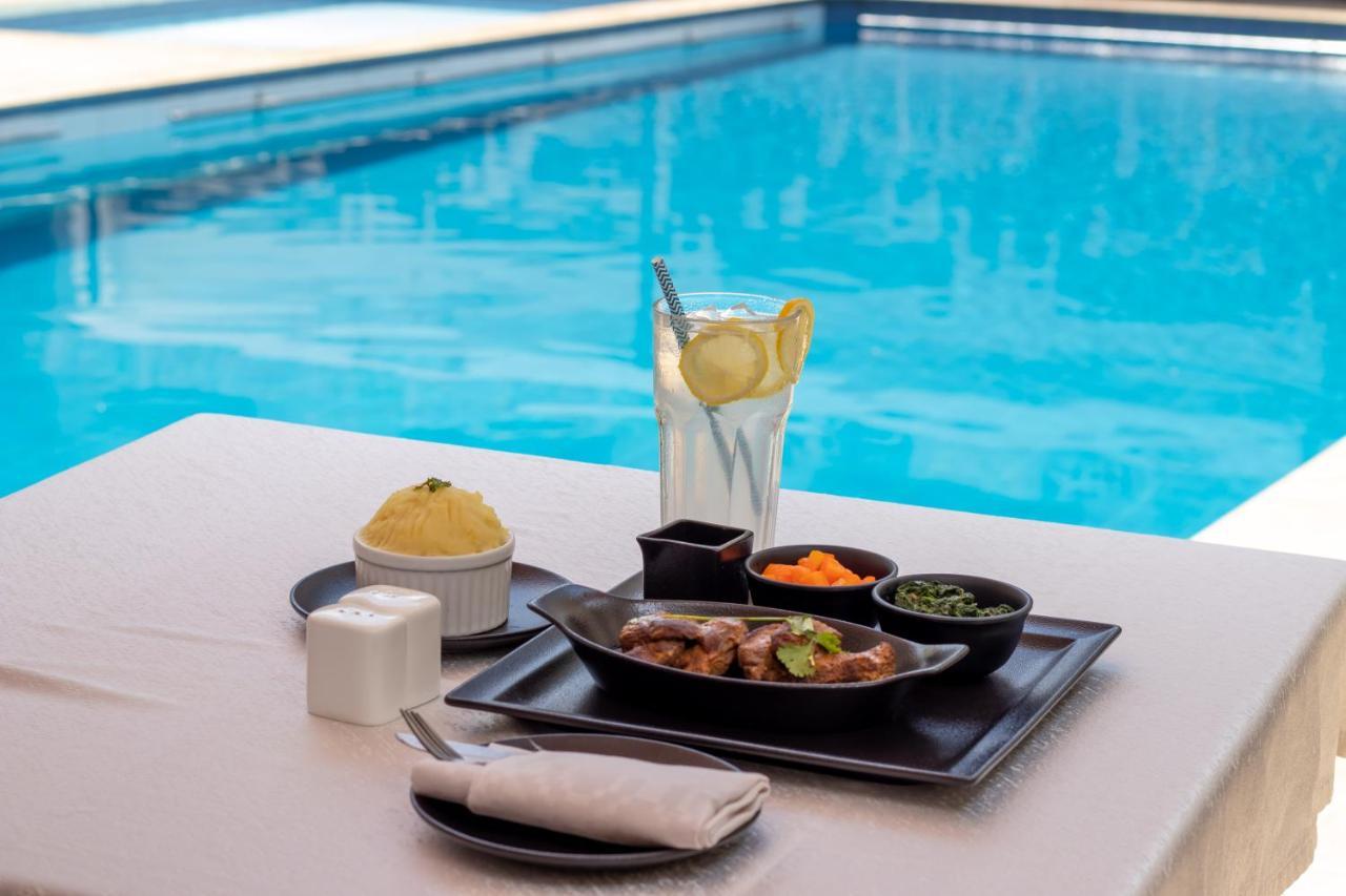 Hotel Waterbuck Накуру Екстериор снимка