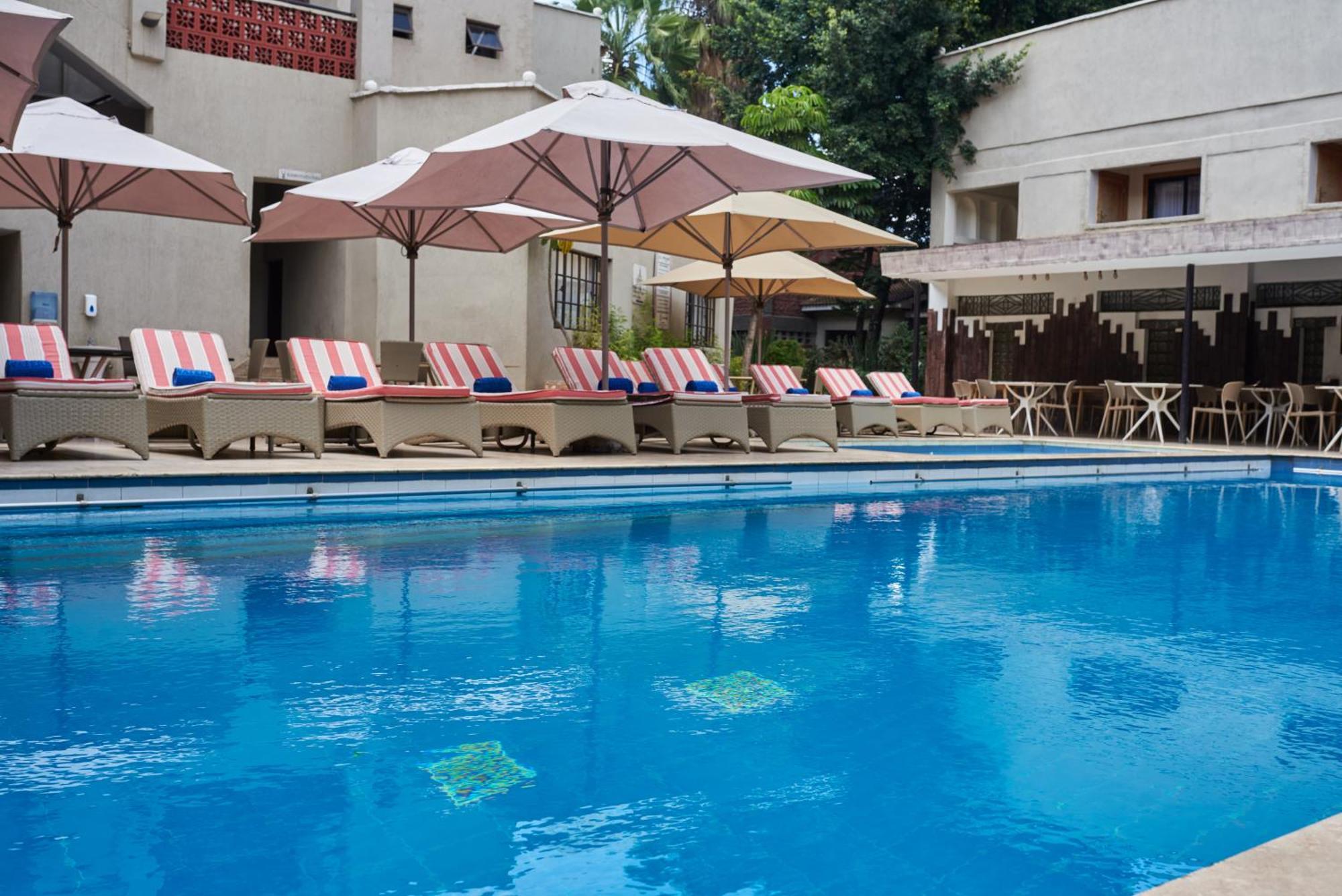 Hotel Waterbuck Накуру Екстериор снимка